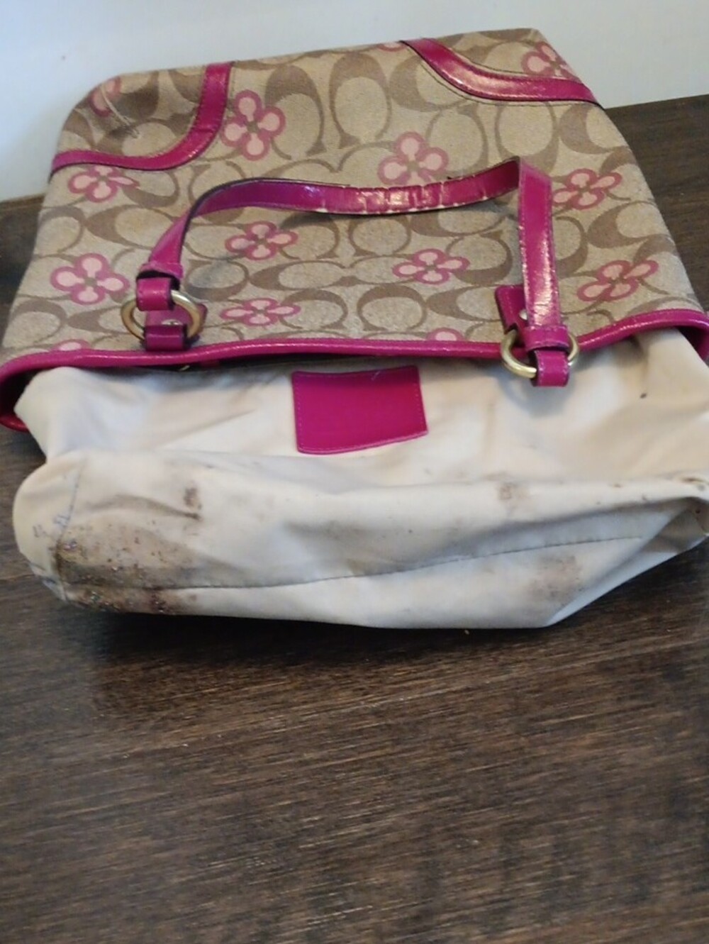 ^ Coach Peyton Signature Pink Clover Pocket Small Tote - Picture 15 of 16
